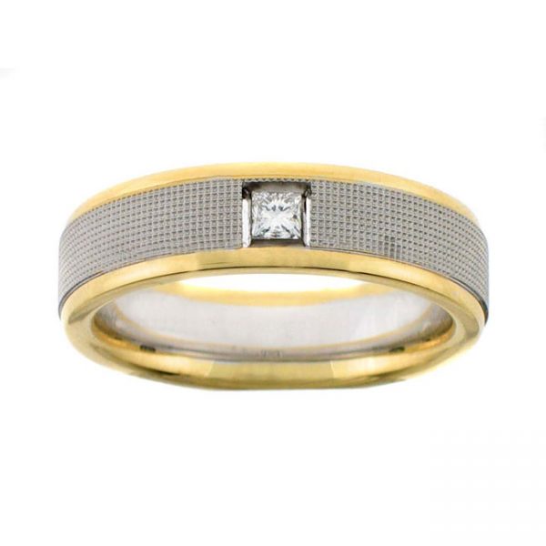 18 KARAT YELLOW & WHITE GOLD GENTS RING with 1 Diamond(s) 0.12ctw