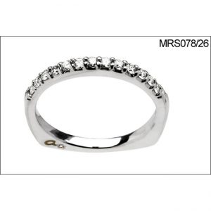 18 KARAT YELLOW GOLD DIAMOND WEDDING BAND with 13 Diamond(s) 0.26ctw