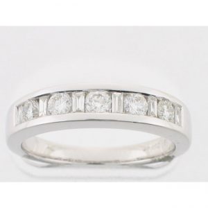 18 KARAT WHITE GOLD DIAMOND WEDDING BAND - 1316WB