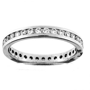 14 KARAT WHITE GOLD DIAMOND WEDDING BAND with 31 Diamond(s) 0.62ctw