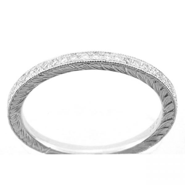 14 KARAT WHITE GOLD DIAMOND WEDDING BAND with 45 Diamond(s) 0.22ctw