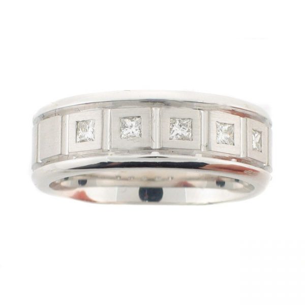 14 KARAT WHITE GOLD GENTS RING with diamonds - 2532G