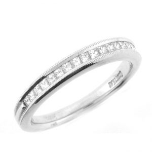 PLATINUM WEDDING RING with 17 Diamond(s) 0.45ctw