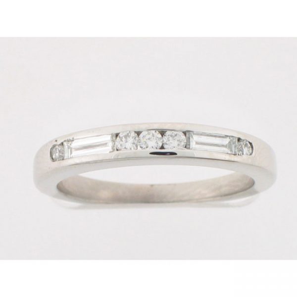 18 KARAT WHITE GOLD DIAMOND WEDDING BAND - 1152ES-XB