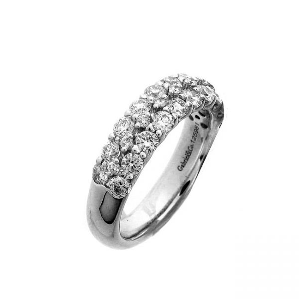14 KARAT WHITE GOLD DIAMOND WEDDING BAND with 29 Diamond(s) 1.45ctw