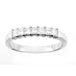 18 KARAT WHITE GOLD DIAMOND WEDDING BAND - 1291WB