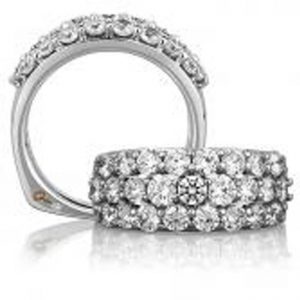 18 KARAT WHITE GOLD WEDDING / ANNIVERSARY BAND with 25 Diamond(s) 2.01ctw