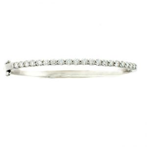 14 KARAT WHITE GOLD BANGLE with 20 Diamond(s) 2.00ctw