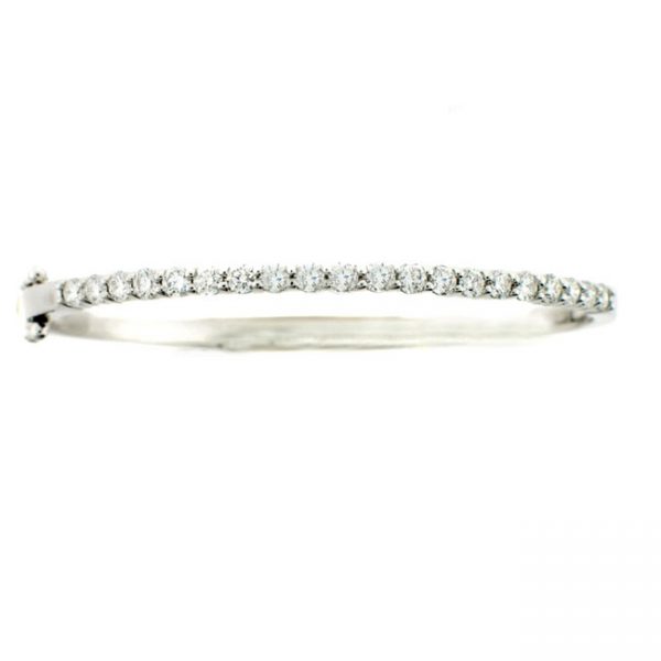 14 KARAT WHITE GOLD BANGLE with 20 Diamond(s) 2.00ctw