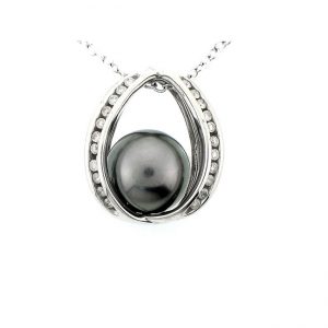14 KARAT WHITE GOLD PENDANT with 22 Diamond(s) 0.20ctw