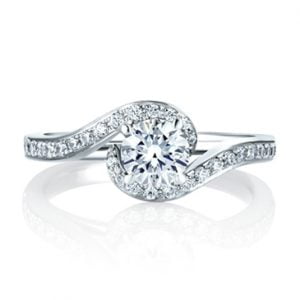 ENGAGEMENT RING WITH A DELICATE TWIST