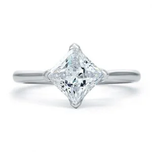 SIMPLE PRINCESS CUT QUILTED ENGAGEMENT RING