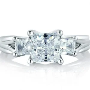 CLASSIC THREE STONE PRINCESS RING
