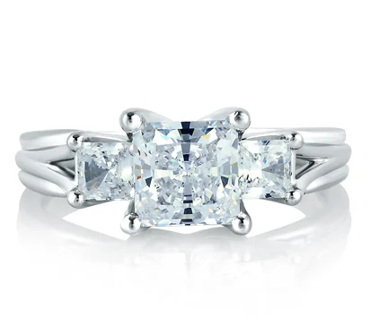 CLASSIC THREE STONE PRINCESS RING
