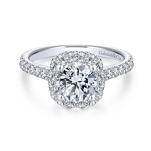 18k White Gold Round Halo Diamond Engagement Ring