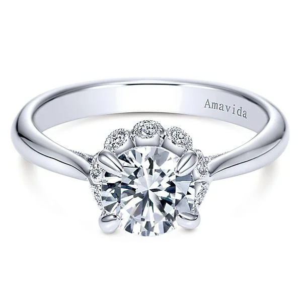 Vintage 18k White Gold Round Halo Diamond Engagement Ring