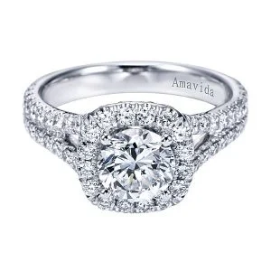 18k White Gold Round Halo Diamond Engagement Ring