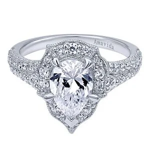 18k White Gold Pear Shape Halo Diamond Engagement Ring