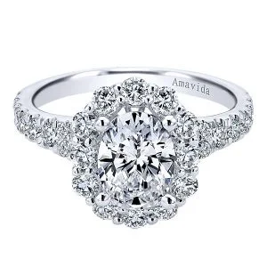 18k White Gold Oval Halo Diamond Engagement Ring
