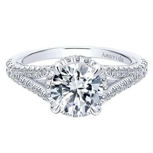 18k White Gold Round Halo Diamond Engagement Ring