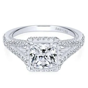 18k White Gold Princess Cut Halo Diamond Engagement Ring