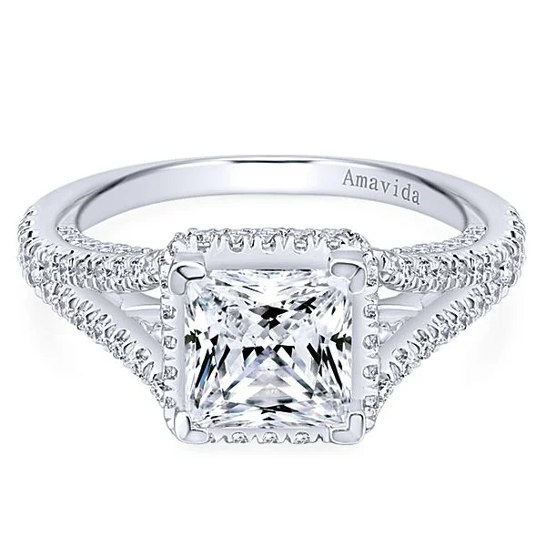 18k White Gold Princess Cut Halo Diamond Engagement Ring
