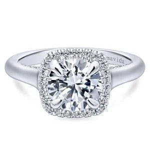 18k White Gold Round Halo Diamond Engagement Ring