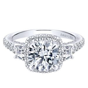 18k White Gold Round Halo Diamond Engagement Ring
