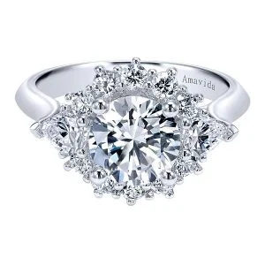 18k White Gold Round Halo Diamond Engagement Ring