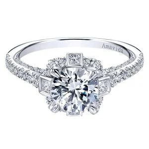 18k White Gold Round Halo Diamond Engagement Ring