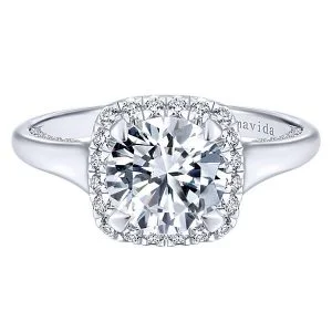 18k White Gold Round Halo Diamond Engagement Ring