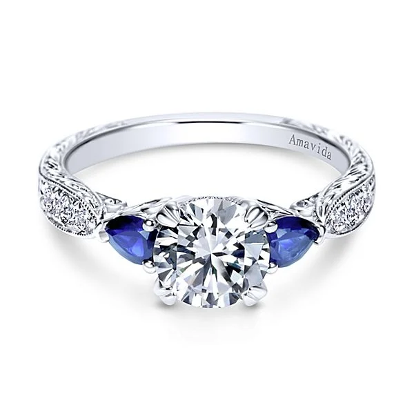 Vintage Platinum Round 3 Stones Diamond A Quality Sapphire Engagement Ring