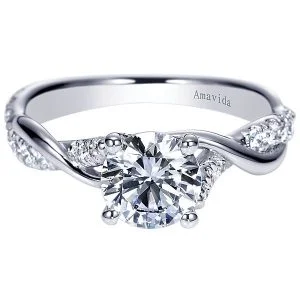 18k White Gold Round Twisted Diamond Engagement Ring