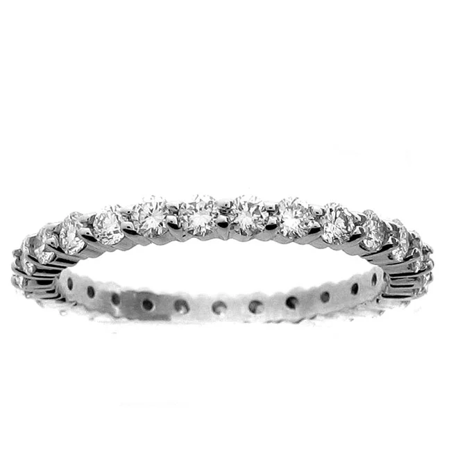 18 KARAT WHITE GOLD DIAMOND WEDDING BAND - WR0870-B