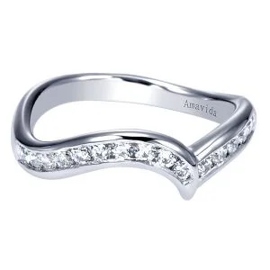 18k White Gold Curved Diamond Wedding Band