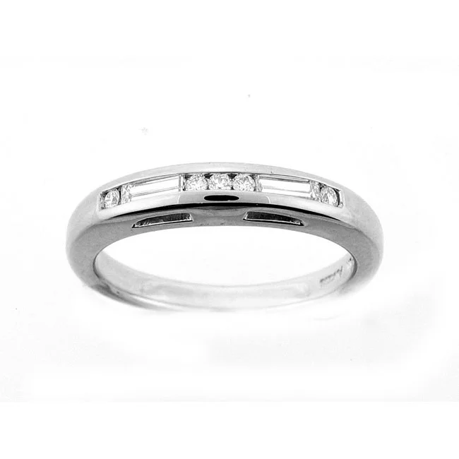 18 KARAT WHITE GOLD DIAMOND WEDDING BAND - 1152ES-B