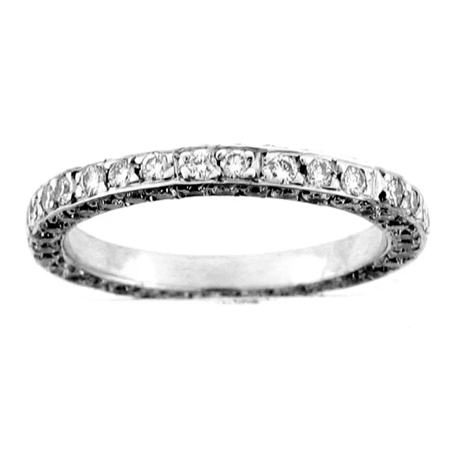 18 KARAT WHITE GOLD DIAMOND WEDDING BAND - 0319WB